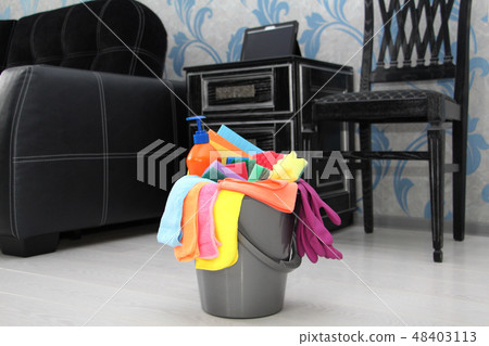 Housekeeping - houses, apartments and offices. 48403113