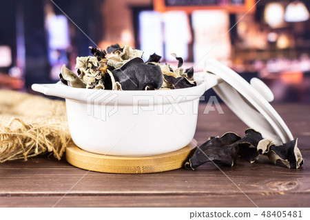 Dry black mushroom jew ear with restaurant Dry black mushroom jew ear with restaurant 48405481