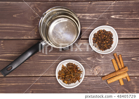 Recipe step by step hot red mulled wine brown wood Recipe step by step hot red mulled wine brown wood 48405729
