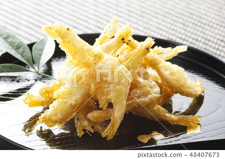 White shrimp tempura 29 White shrimp tempura 29 48407673