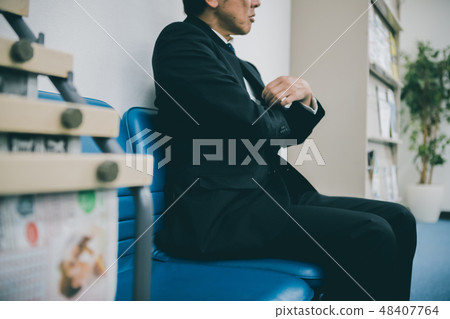 waiting room, await, employee 48407764