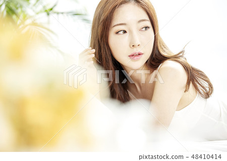 Young woman Young woman 48410414