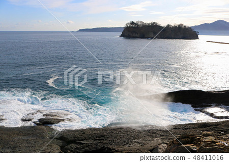 Sakiyama's Syukubi Hole and Hiji Island (Iwate Prefecture Miyako City) Sakiyama's Syukubi Hole and Hiji Island (Iwate Prefecture Miyako City) 48411016