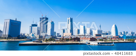 橫濱紅磚倉庫和港未來21全視圖寬 橫濱紅磚倉庫和港未來21全視圖寬 48411683