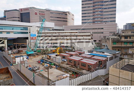 日本千葉站前面的千葉市風景“千葉站改進，車站建築改造工程等” 48414357