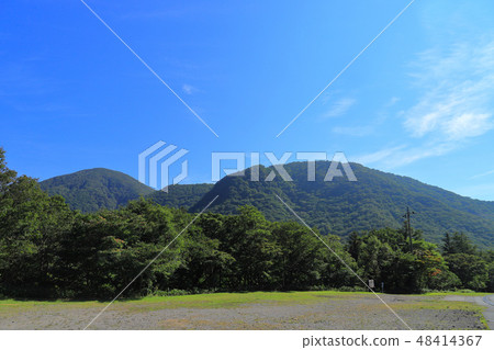 從Gumma的Akagi公園附近觀看赤城山（黑檜山，駒岳） 48414367