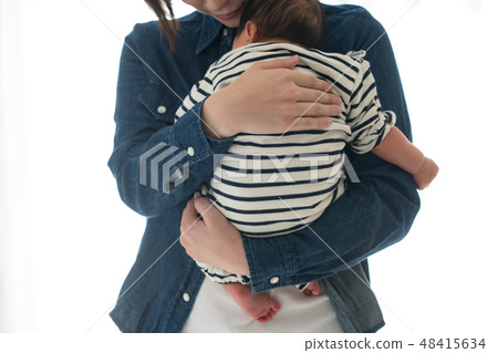 Mothers newborns to make babies get up after breastfeeding Mothers newborns to make babies get up after breastfeeding 48415634