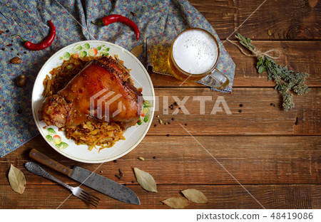 Eisbeinwith stewed cabbage Eisbeinwith stewed cabbage 48419086