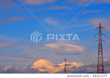 Cloud over Mt. Fuji 48423375
