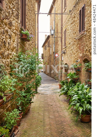 Typical italian narrow street Typical italian narrow street 48424471