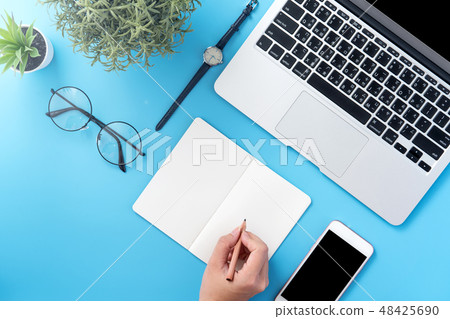 Female hand notebook note drawing drawing writing Female hand notebook note drawing drawing writing 48425690