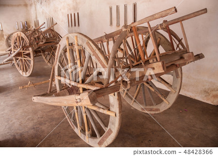 Wooden cart Wooden cart 48428366