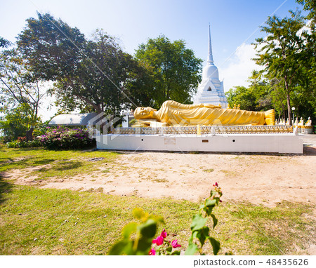 Buddhist temple in koh Samui, Thailand. Buddhist temple in koh Samui, Thailand. 48435626