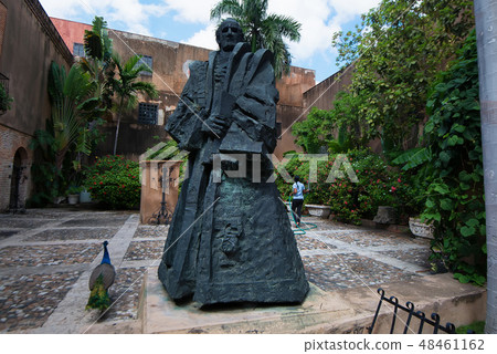 Monument to Alonso de Zuazo in Santo Domingo Monument to Alonso de Zuazo in Santo Domingo 48461162