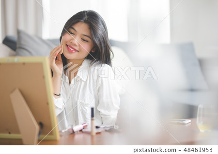 Make-up female Make-up female 48461953
