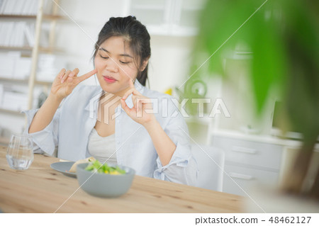 Salad · Female Salad · Female 48462127