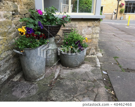 On the street corner of the English Cotswolds 48462468
