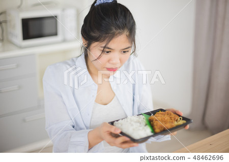 Pork cutlet lunch / woman Pork cutlet lunch / woman 48462696