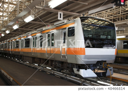 中央線E233系統正在東京綜合車輛中心進行檢查 48466814
