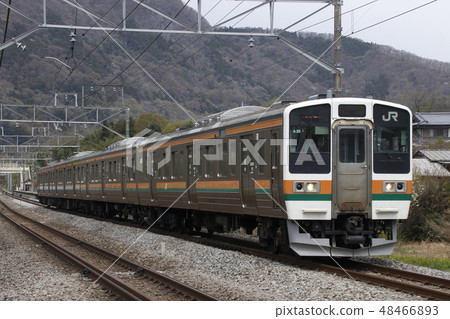 Joetsu Line 211 series (4-car train: Takasaki ⇔ Minakami) Joetsu Line 211 series (4-car train: Takasaki ⇔ Minakami) 48466893