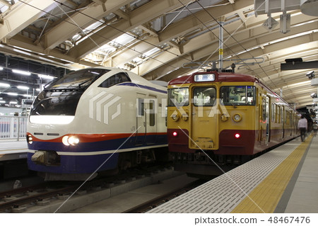 Express 65 Series Express Yuri Shirahara 48467476