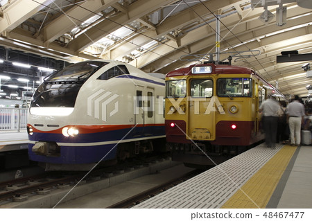 Express 65 Series Express Yuri Shirahara 48467477
