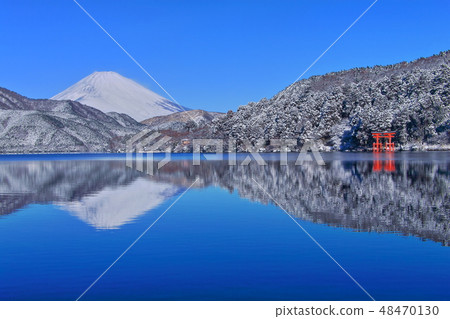 [Kanagawa] Lake Ashinoko Inverted Fuji 48470130