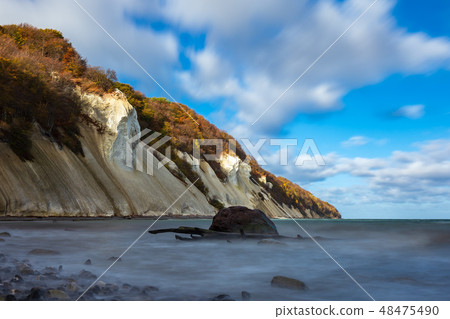 Baltic Sea coast on the island Moen in Denmark 48475490
