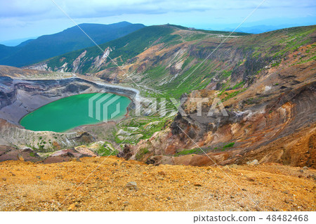 從東北·Zao·Zaoyama·馬背附近的Kutda和水壺（1）附近的疏散小屋 48482468