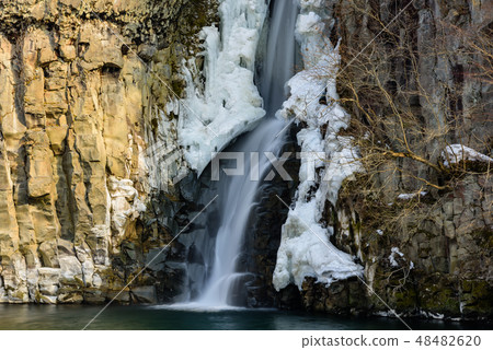 Ch子瀑布 48482620