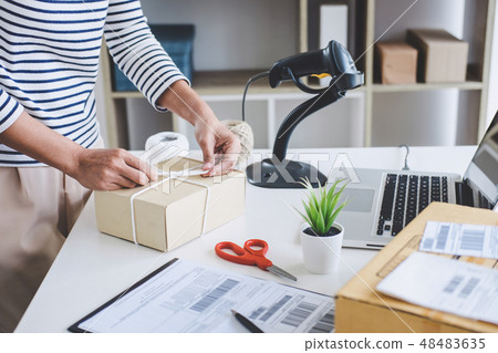 Small business owner delivery service and working packing box, b 48483635