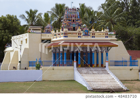 Hindu temple - Karaikudi - Tamil Nadu - India Hindu temple - Karaikudi - Tamil Nadu - India 48483710