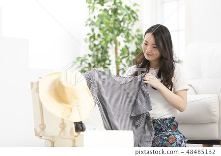 Female lifestyle travel Female lifestyle travel 48485132