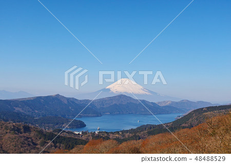 [Hakone] Lake Ashi and Mt. Fuji copy space seen from Mt. 48488529