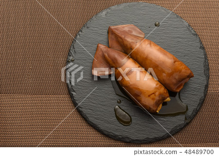 A bean paste 48489700