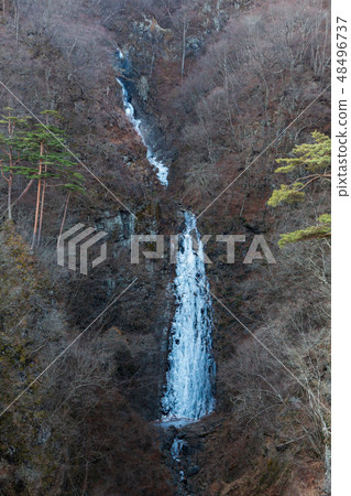 從水周圍的路站Yawatake Furusato固定瀑布冰炸彈 48496737