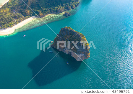 Strait of the Poda island and Ma Tang Ming island Strait of the Poda island and Ma Tang Ming island 48496791