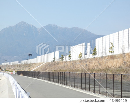 New Meishin expressway construction site and Suzuka mountain range in Haruzuma Mino Prefecture Munocho New Meishin expressway construction site and Suzuka mountain range in Haruzuma Mino Prefecture Munocho 48499429