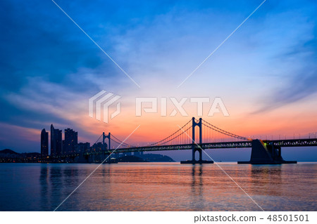 Gwangan Bridge on sunrise. Busan, South Korea 48501501