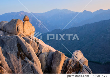 View from Ulsanbawi rock peak on sunset. Seoraksan National Park, South Corea View from Ulsanbawi rock peak on sunset. Seoraksan National Park, South Corea 48501577