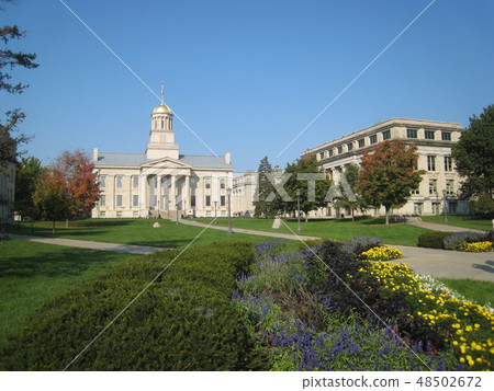 愛荷華大學 48502672