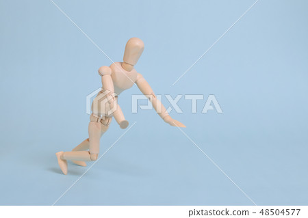 似乎落下的木娃娃 似乎落下的木娃娃 48504577