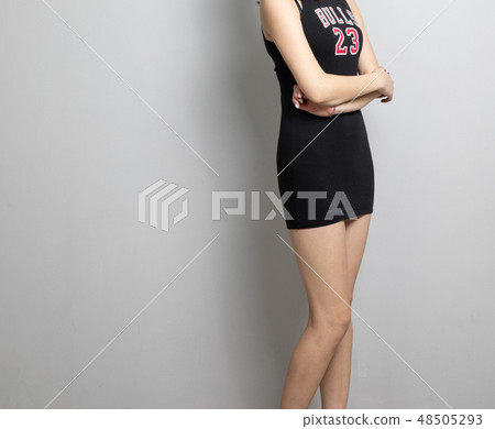 擺出性感的女人 擺出性感的女人 48505293