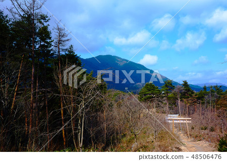 Yahiko Mountain from Yahiko Onsen Yu Shrine 48506476