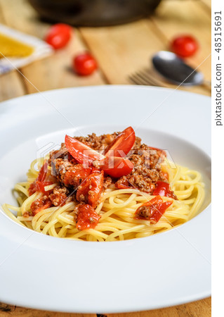 Italian spaghetti bolognese Italian spaghetti bolognese 48515691