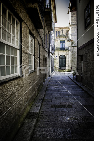 Old alley in the city Old alley in the city 48518108