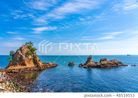 Miho-cho Town Male and female rock (Mei Toiwa) and Oyama across the sea 48519553