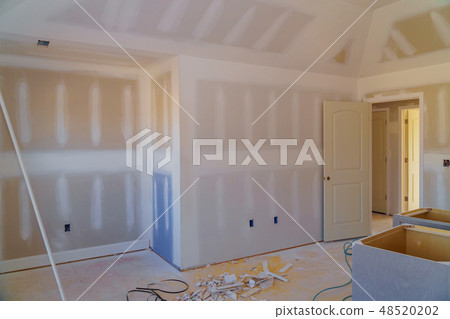 walls plasterboards with room under construction 48520202