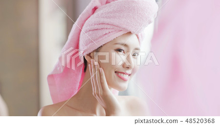 Beauty skin care woman Beauty skin care woman 48520368