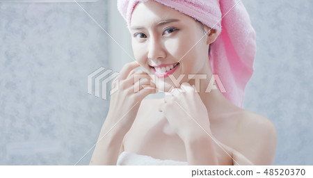 skincare woman smile to you 48520370